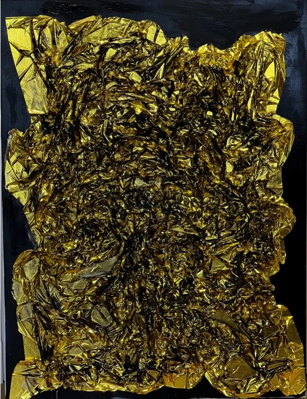 Sans titre (2017), huile sur toile de Léo Pansard — feuille dorée froissée sur fond noir