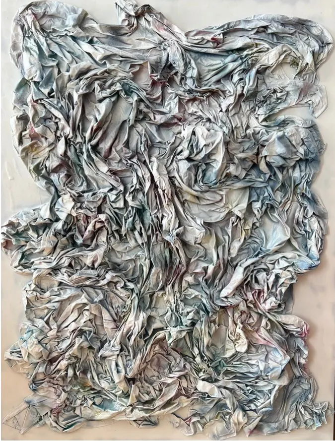 Sans titre (2019), huile sur toile de Léo Pansard, 113 × 89 cm — tissu froissé gris et noir en relief